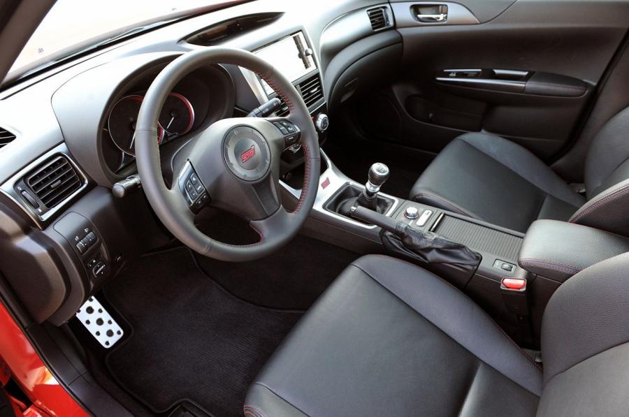  Subaru Impreza WRX STi Sedan 2011 года  (фото 40 из 81)